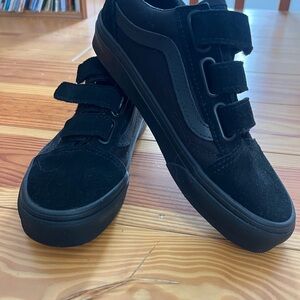 Vans Kids Black Velcro Sneakers